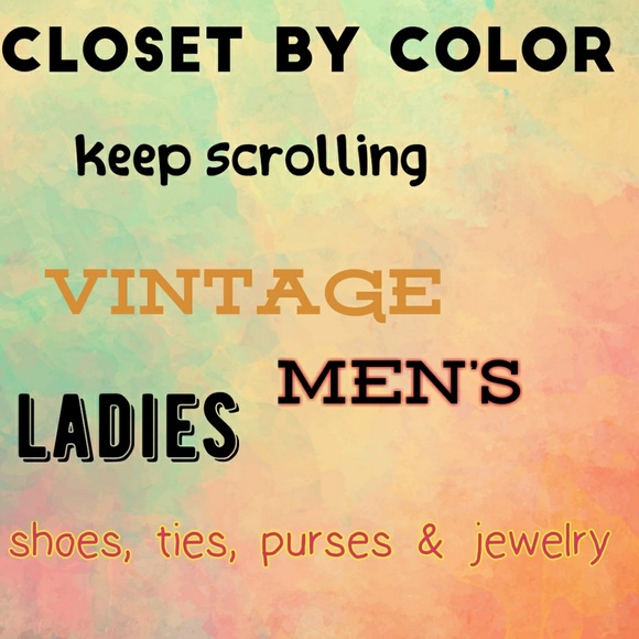 Closet by color - Picture 1 of 1